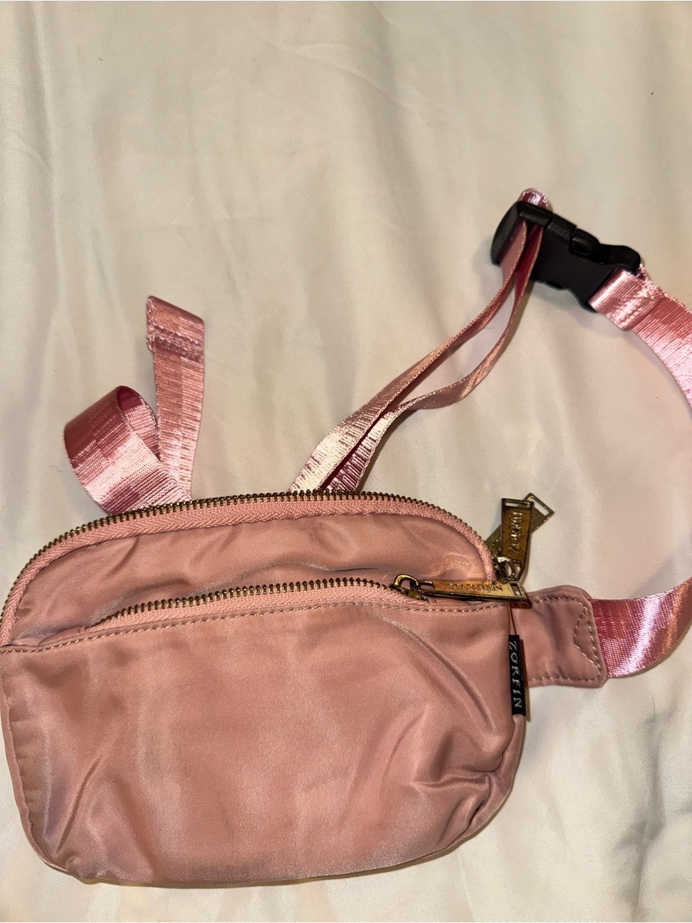 ✨🔵✨ Pink Satin Crossbody Belt Bag